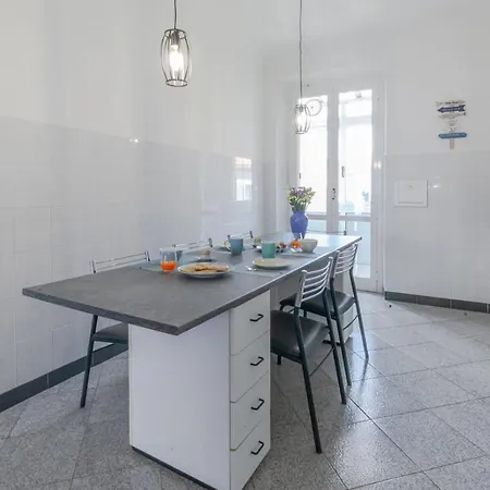 Colombo Retreat Apartment Savona